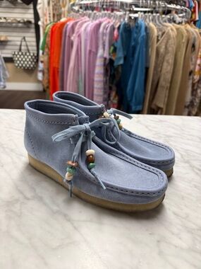 Free People X Clarks Original Light Blue Suede Wallabee Moccasin Boot Size US8